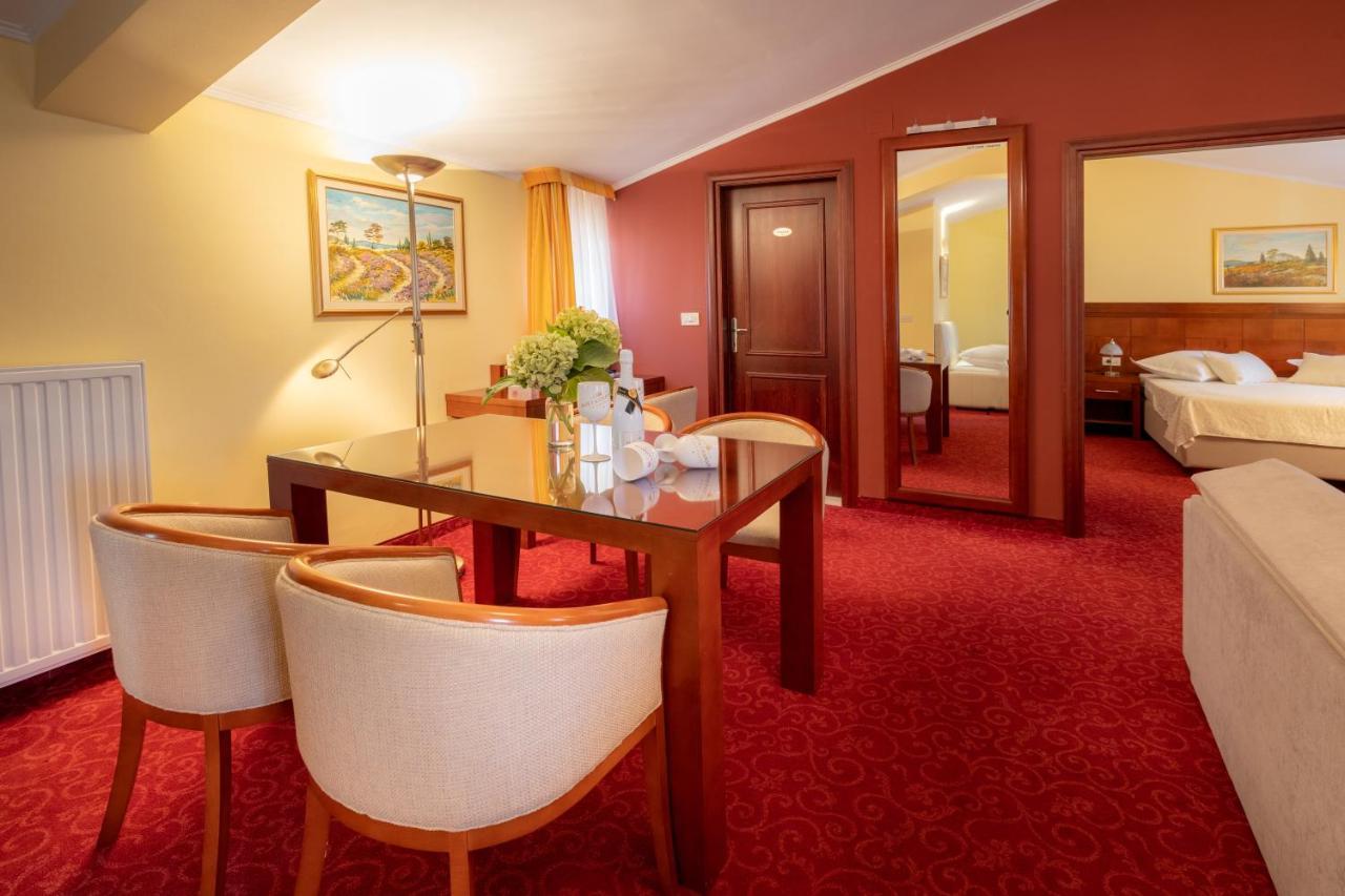 Riva 4*