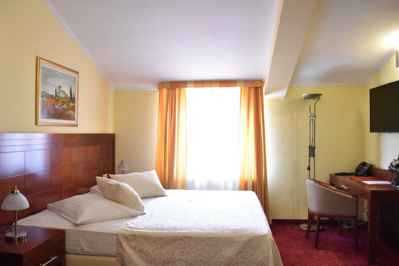 Bed & Breakfast Riva Makarska