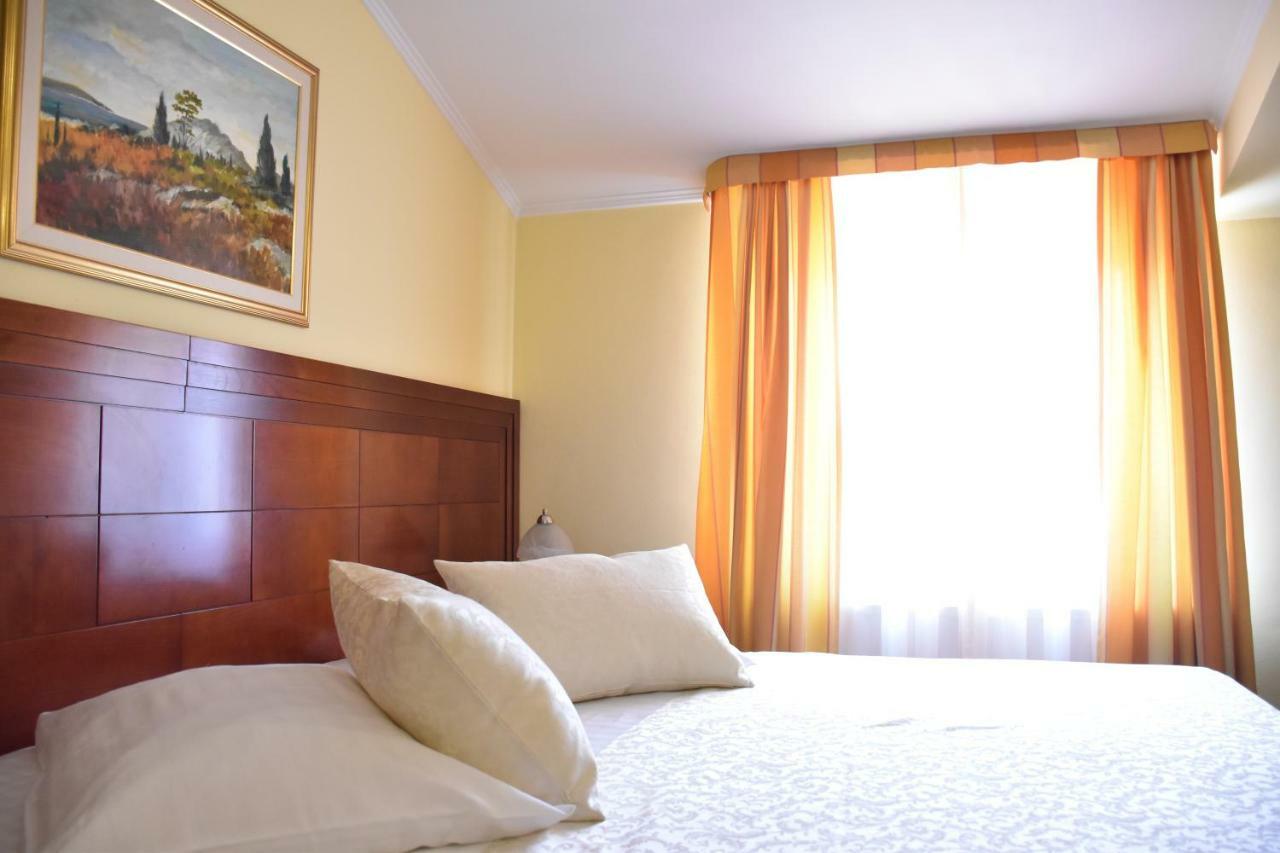 Riva 4* Makarska