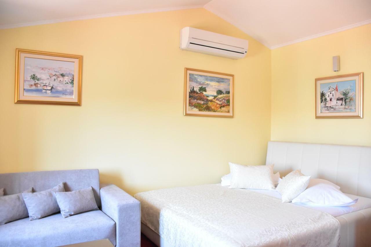 Bed & Breakfast Riva Makarska